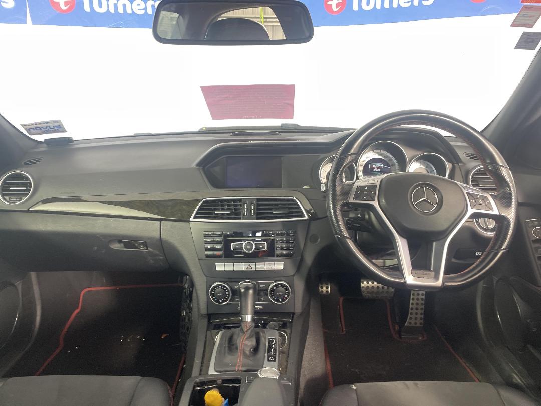 Photo '15' of Mercedes-Benz C180 Photo '15' of Mercedes-Benz C180