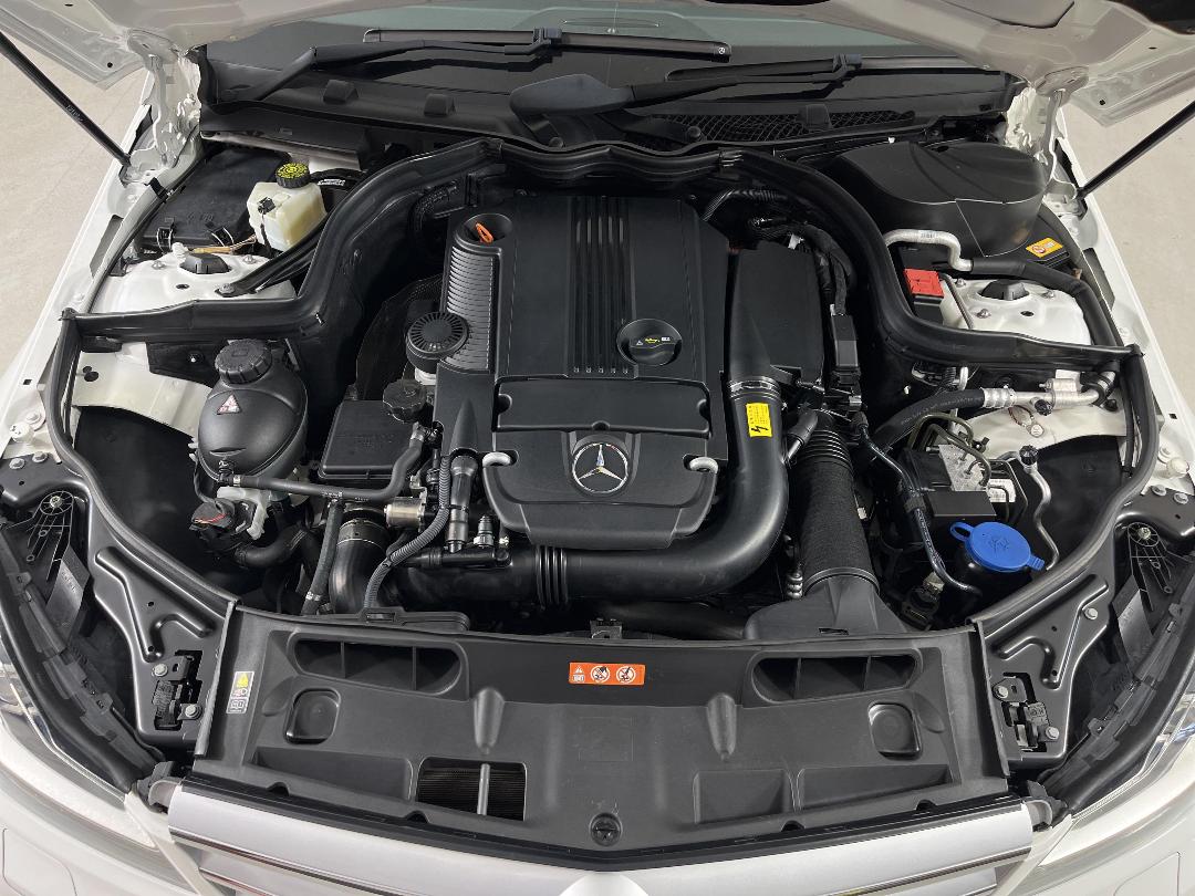 Photo '13' of Mercedes-Benz C200