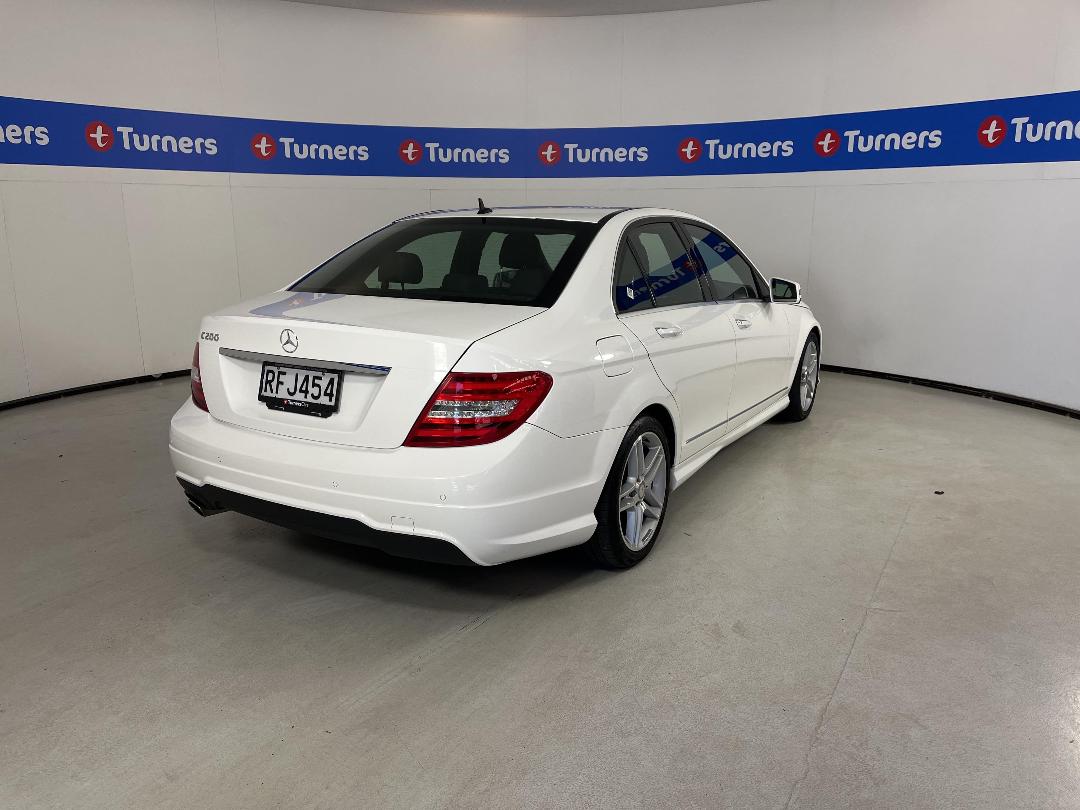 Photo '7' of Mercedes-Benz C200