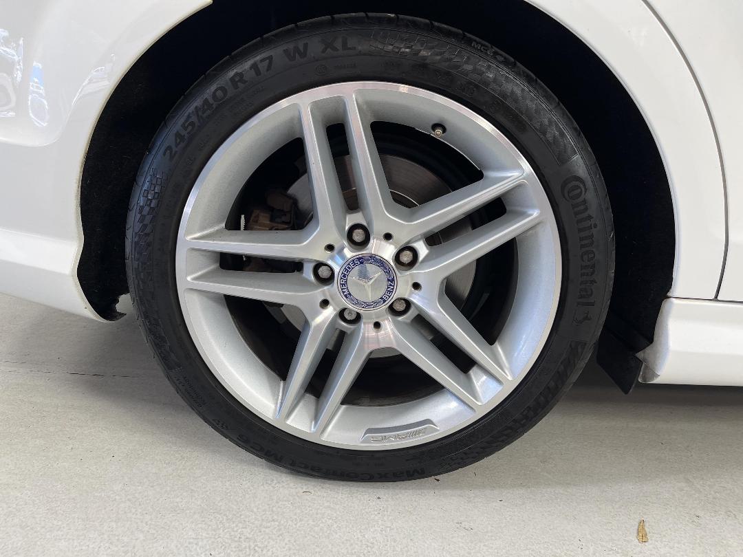 Photo '12' of Mercedes-Benz C200