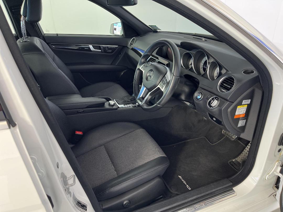 Photo '16' of Mercedes-Benz C200