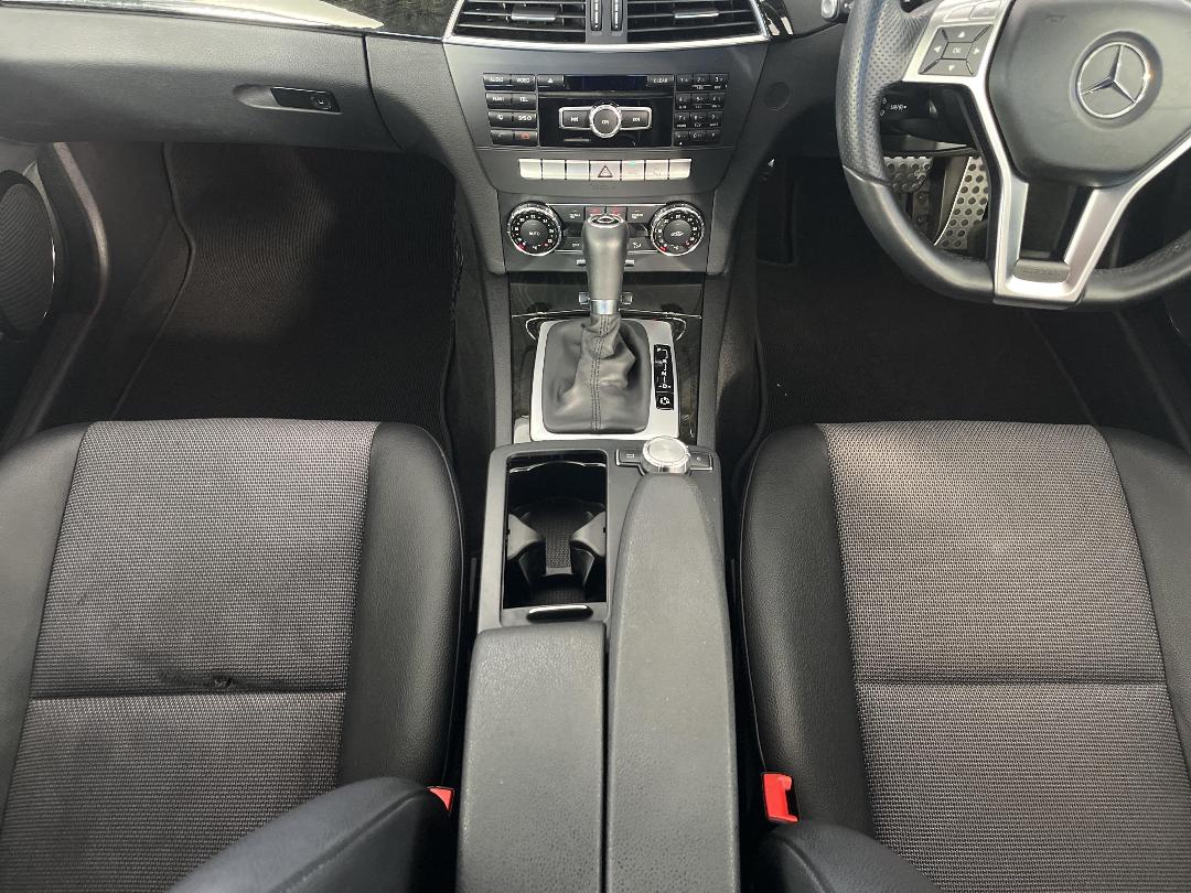 Photo '18' of Mercedes-Benz C200