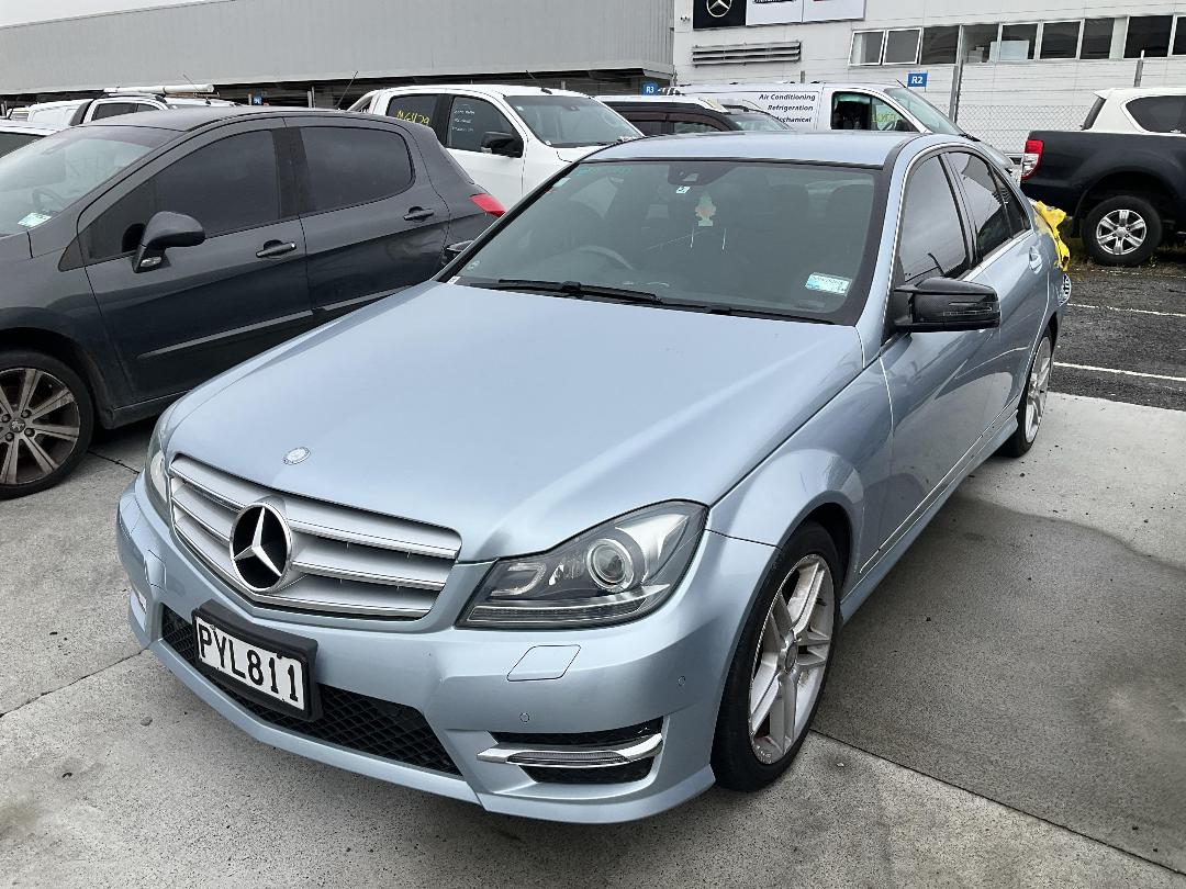 Photo '3' of Mercedes-Benz C200