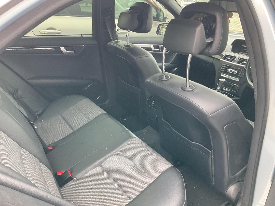 Photo '7' of Mercedes-Benz C200