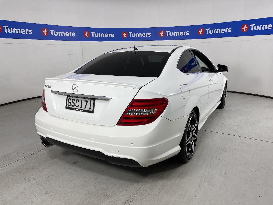 Photo '7' of Mercedes-Benz C250