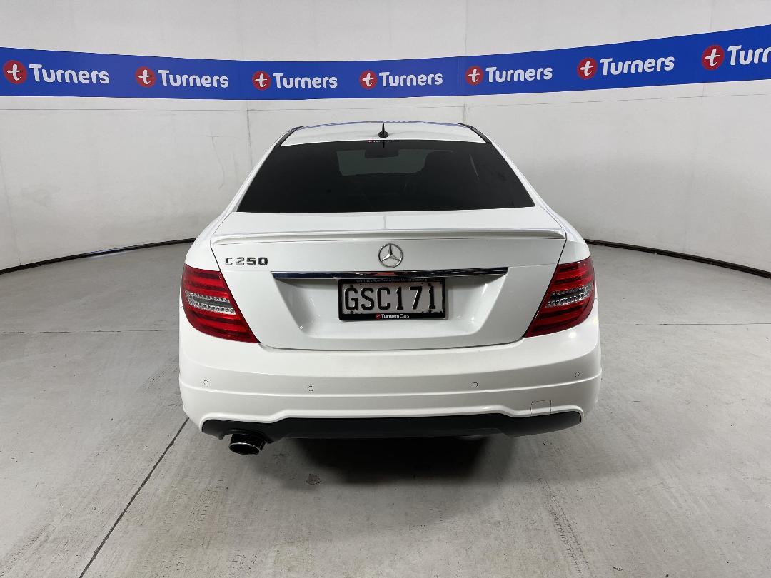 Photo '6' of Mercedes-Benz C250