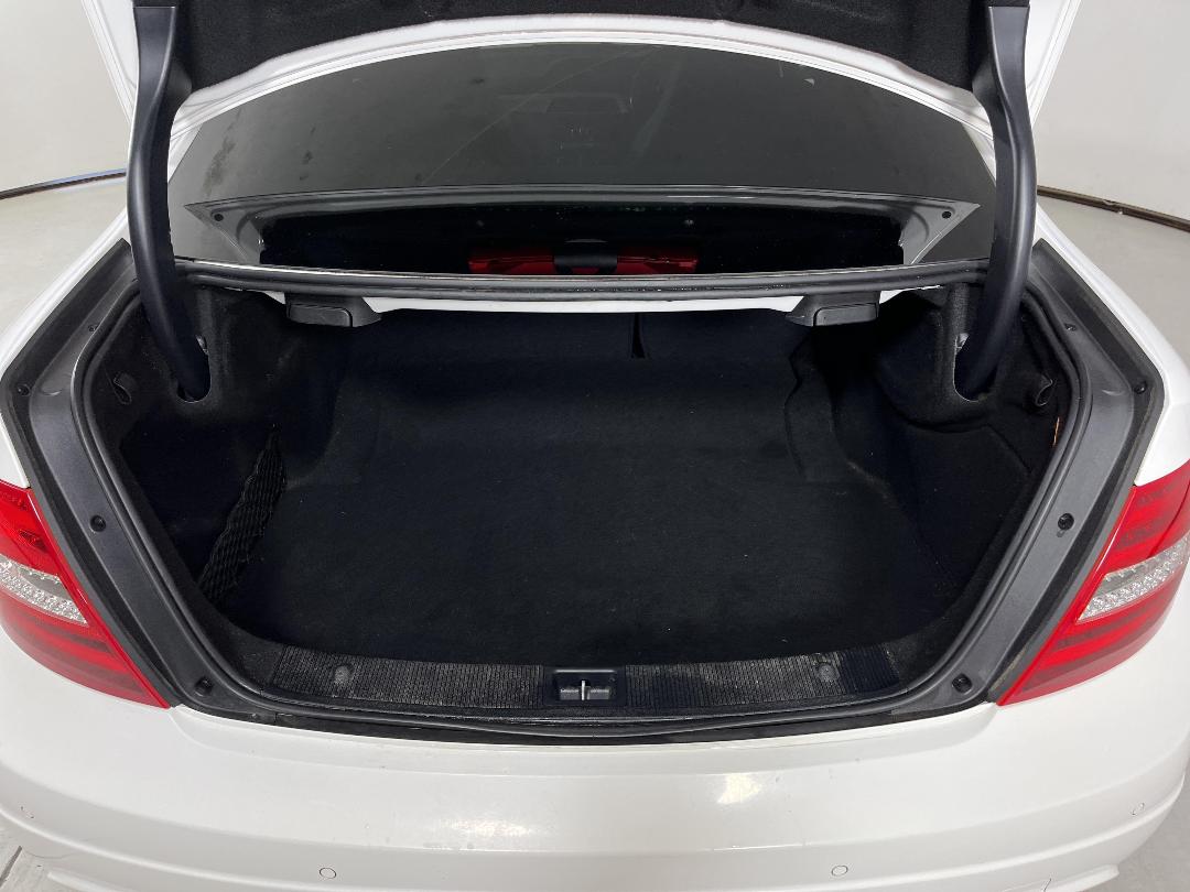 Photo '14' of Mercedes-Benz C250