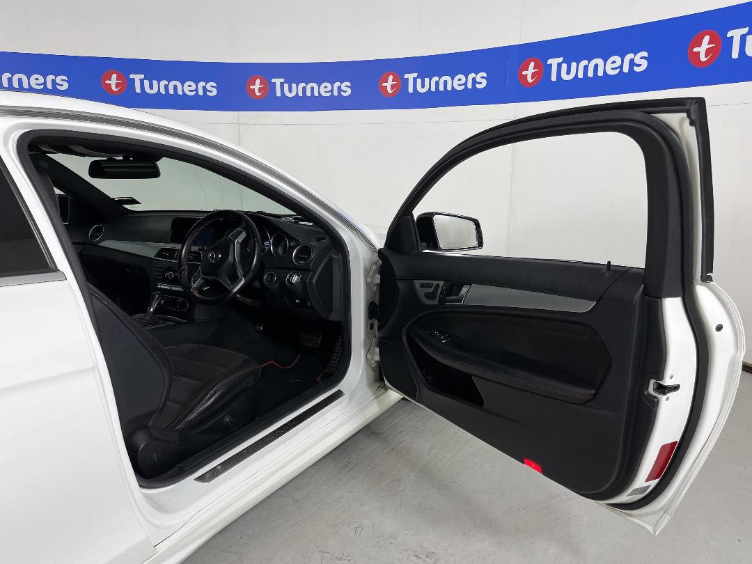 Photo '15' of Mercedes-Benz C250