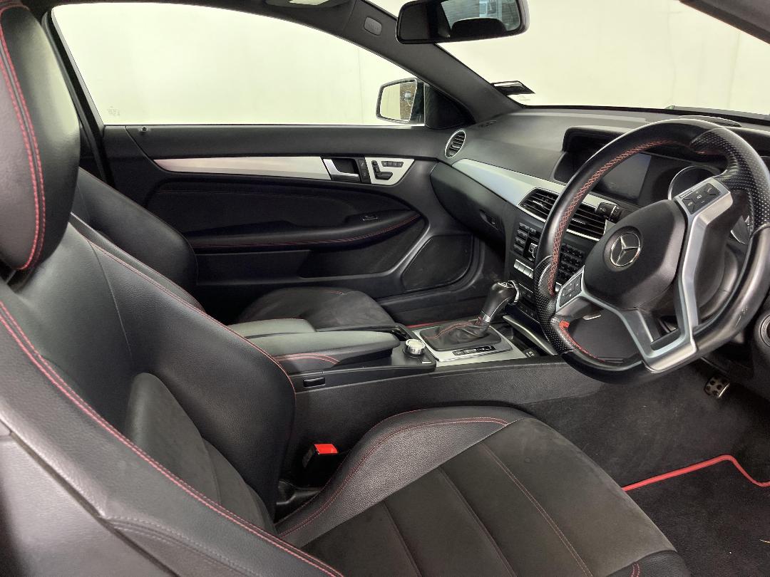 Photo '16' of Mercedes-Benz C250