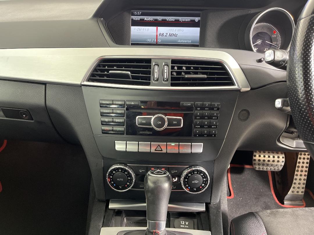 Photo '18' of Mercedes-Benz C250