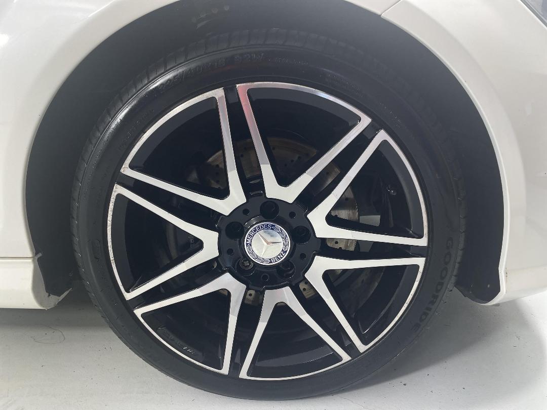 Photo '9' of Mercedes-Benz C350 Photo '9' of Mercedes-Benz C350