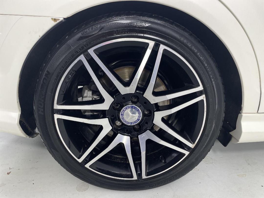 Photo '12' of Mercedes-Benz C350 Photo '12' of Mercedes-Benz C350