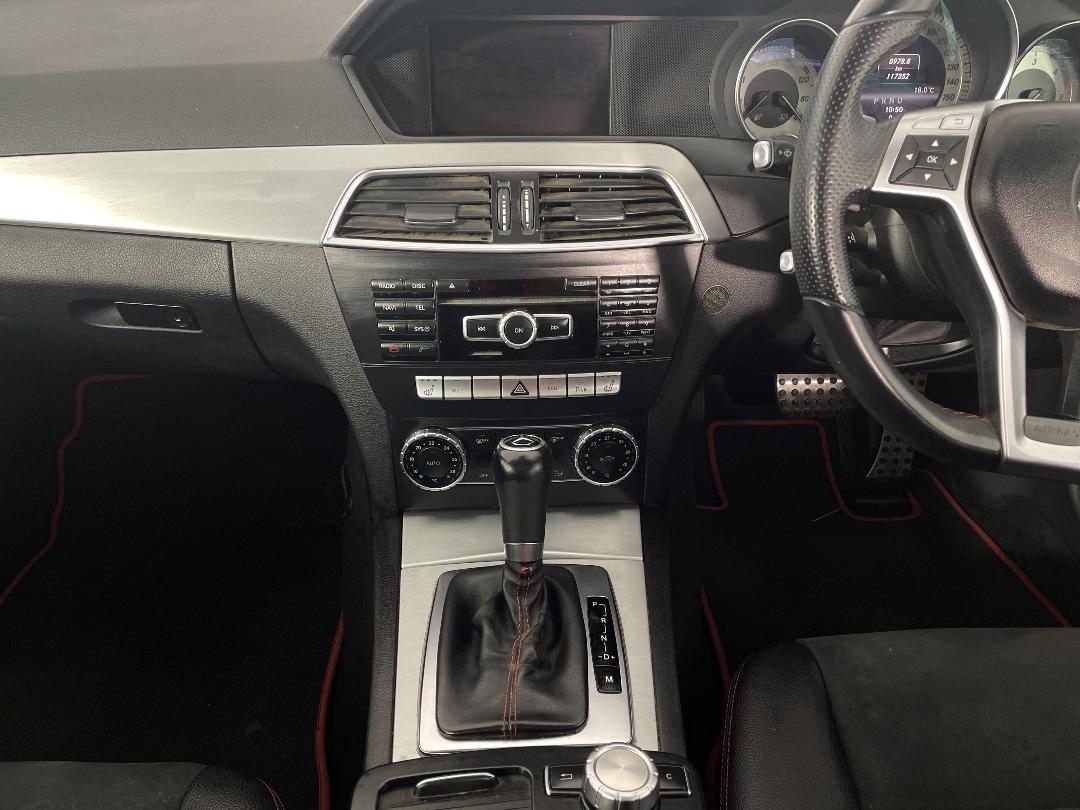 Photo '18' of Mercedes-Benz C350 Photo '18' of Mercedes-Benz C350