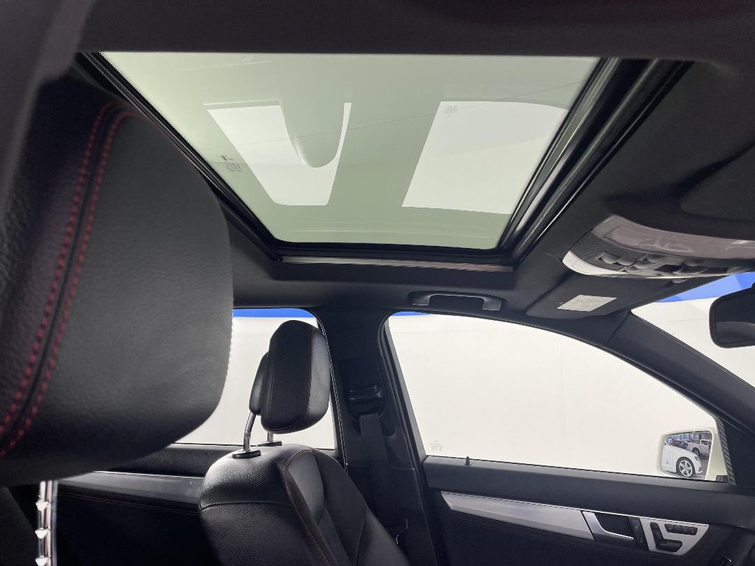 Photo '26' of Mercedes-Benz C350 Photo '26' of Mercedes-Benz C350