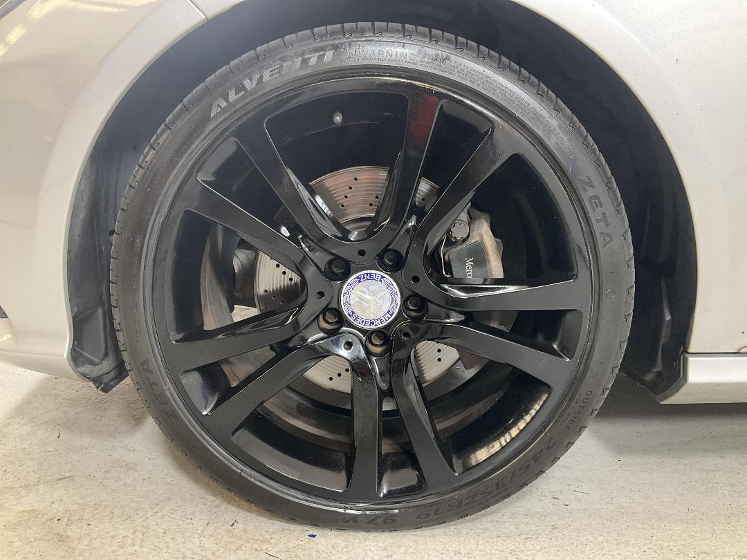 Photo '10' of Mercedes-Benz E-Class Photo '10' of Mercedes-Benz E-Class