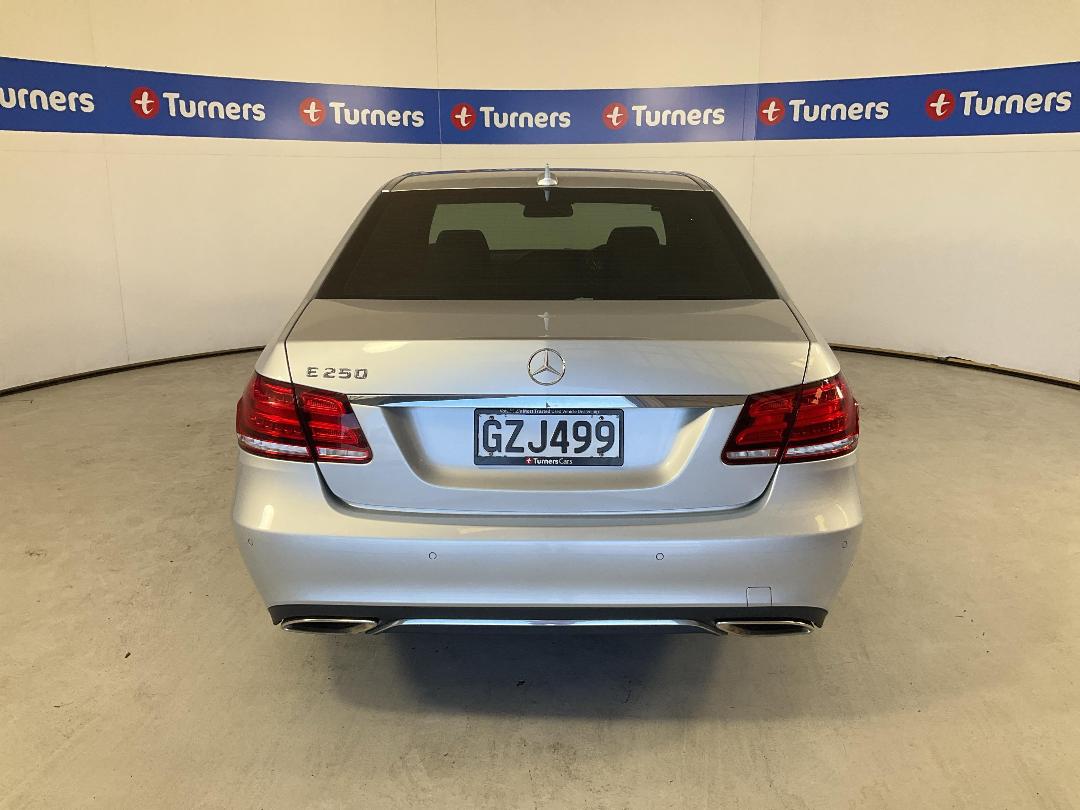 Photo '6' of Mercedes-Benz E-Class Photo '6' of Mercedes-Benz E-Class