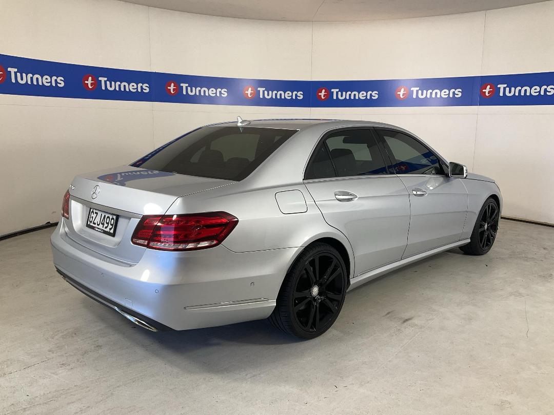 Photo '7' of Mercedes-Benz E-Class Photo '7' of Mercedes-Benz E-Class