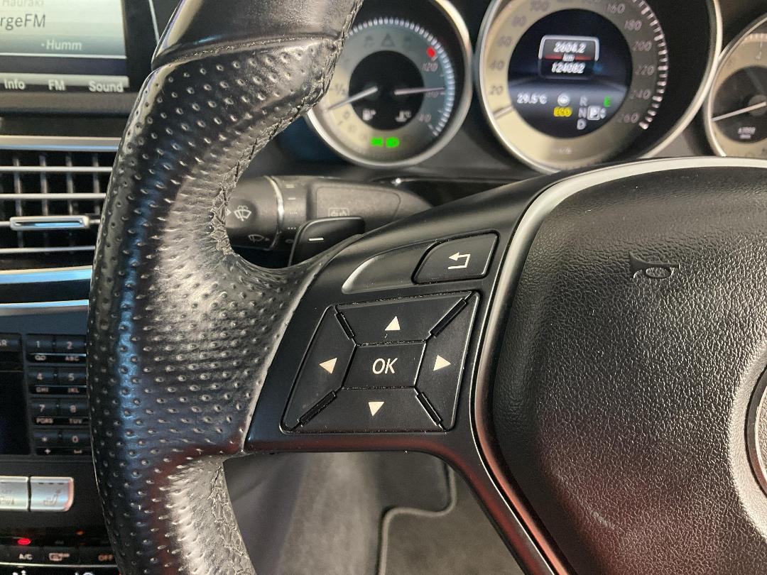 Photo '26' of Mercedes-Benz E-Class Photo '26' of Mercedes-Benz E-Class