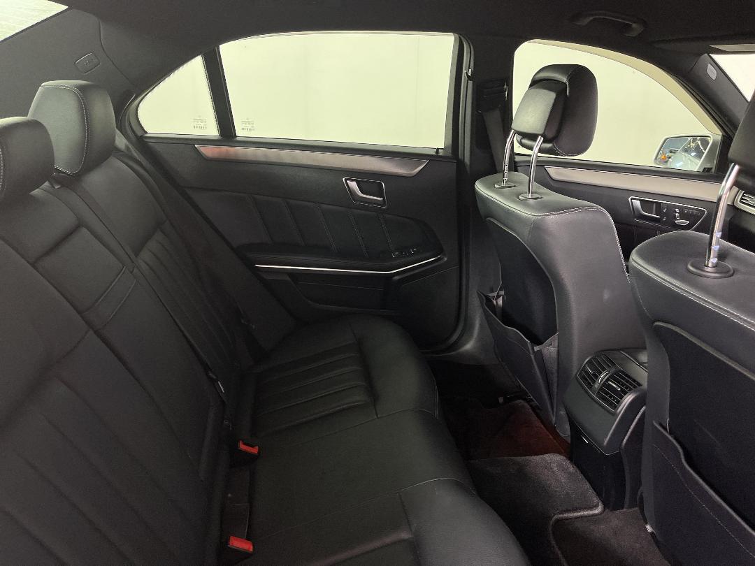 Photo '20' of Mercedes-Benz E300 Photo '20' of Mercedes-Benz E300