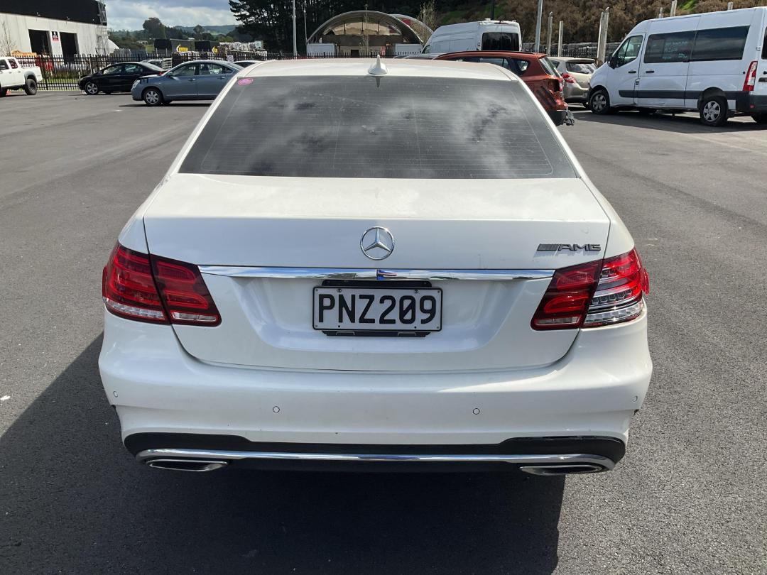 Photo '4' of Mercedes-Benz E350 Photo '4' of Mercedes-Benz E350