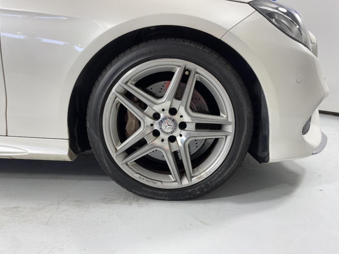 Photo '9' of Mercedes-Benz E350