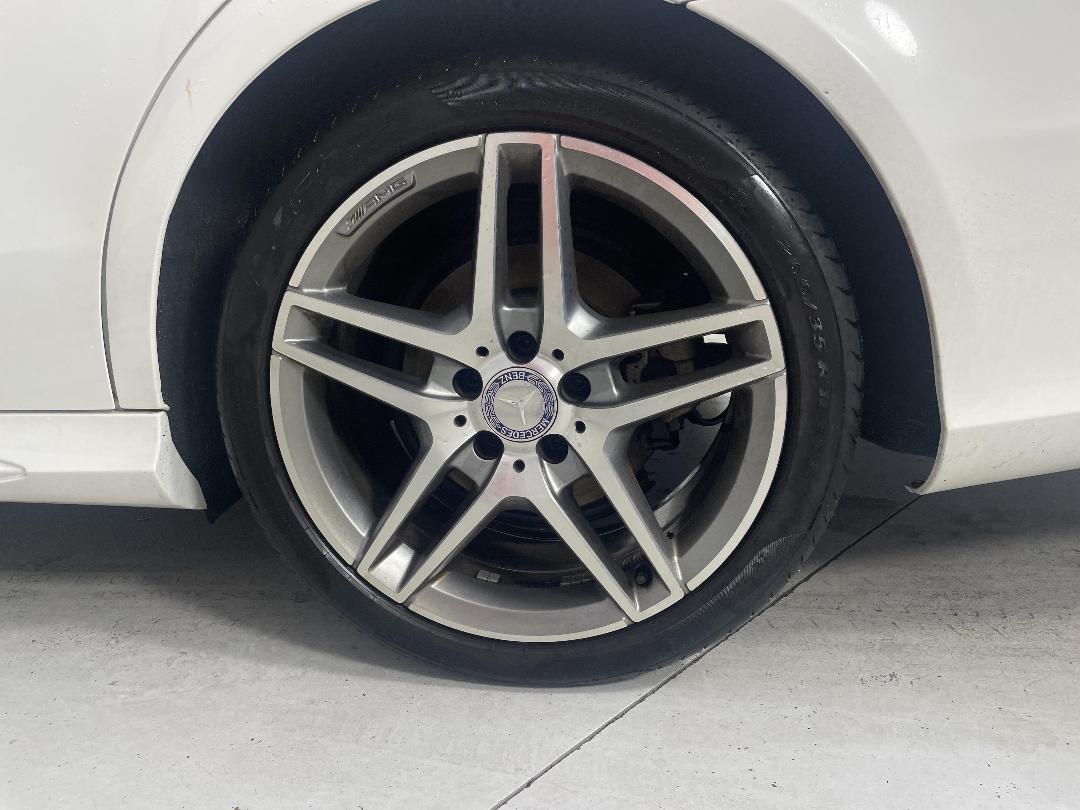 Photo '11' of Mercedes-Benz E350