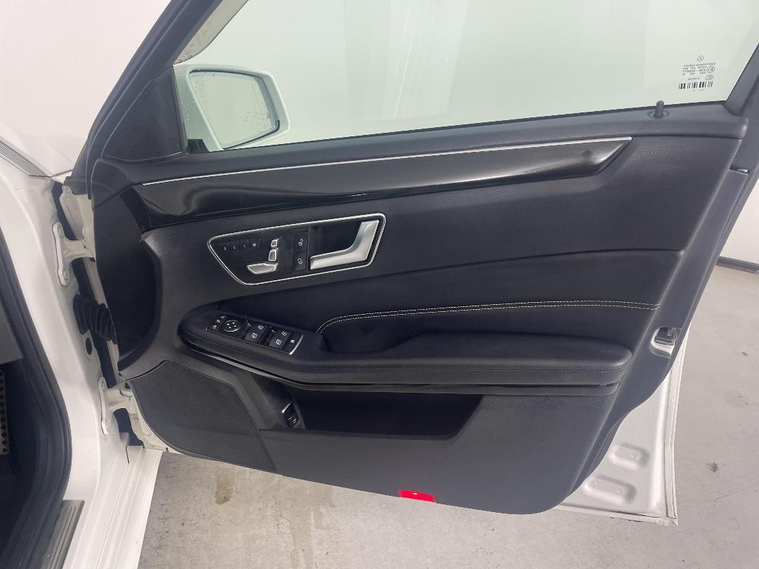 Photo '15' of Mercedes-Benz E350