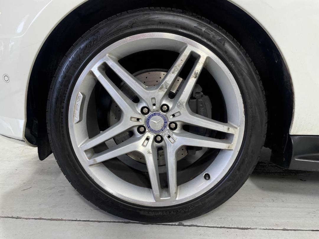 Photo '10' of Mercedes-Benz M-Class Photo '10' of Mercedes-Benz M-Class