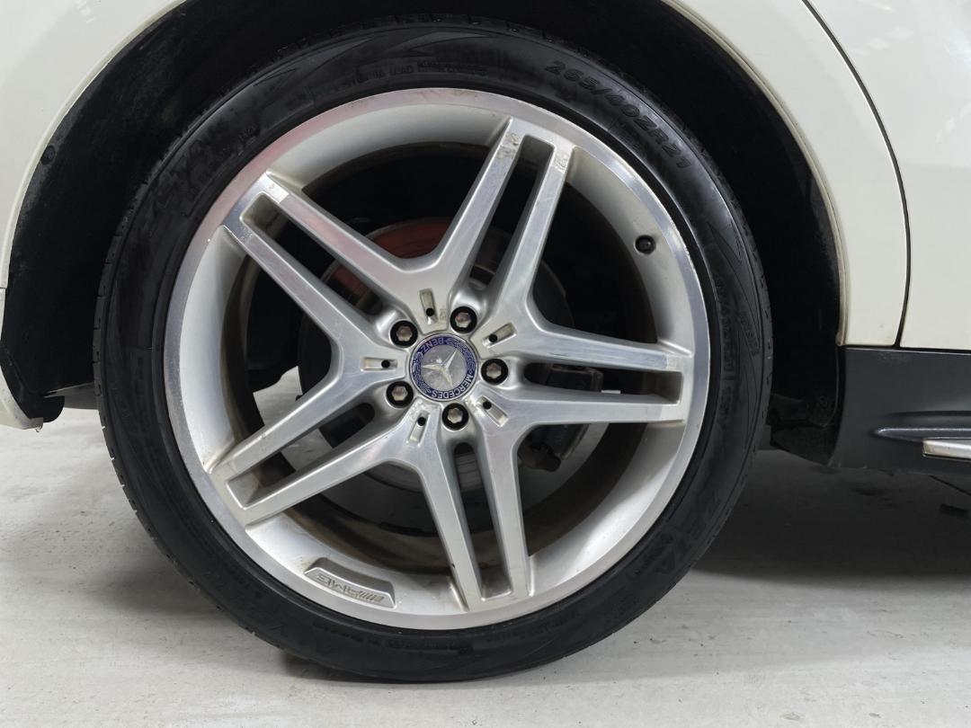 Photo '12' of Mercedes-Benz M-Class Photo '12' of Mercedes-Benz M-Class