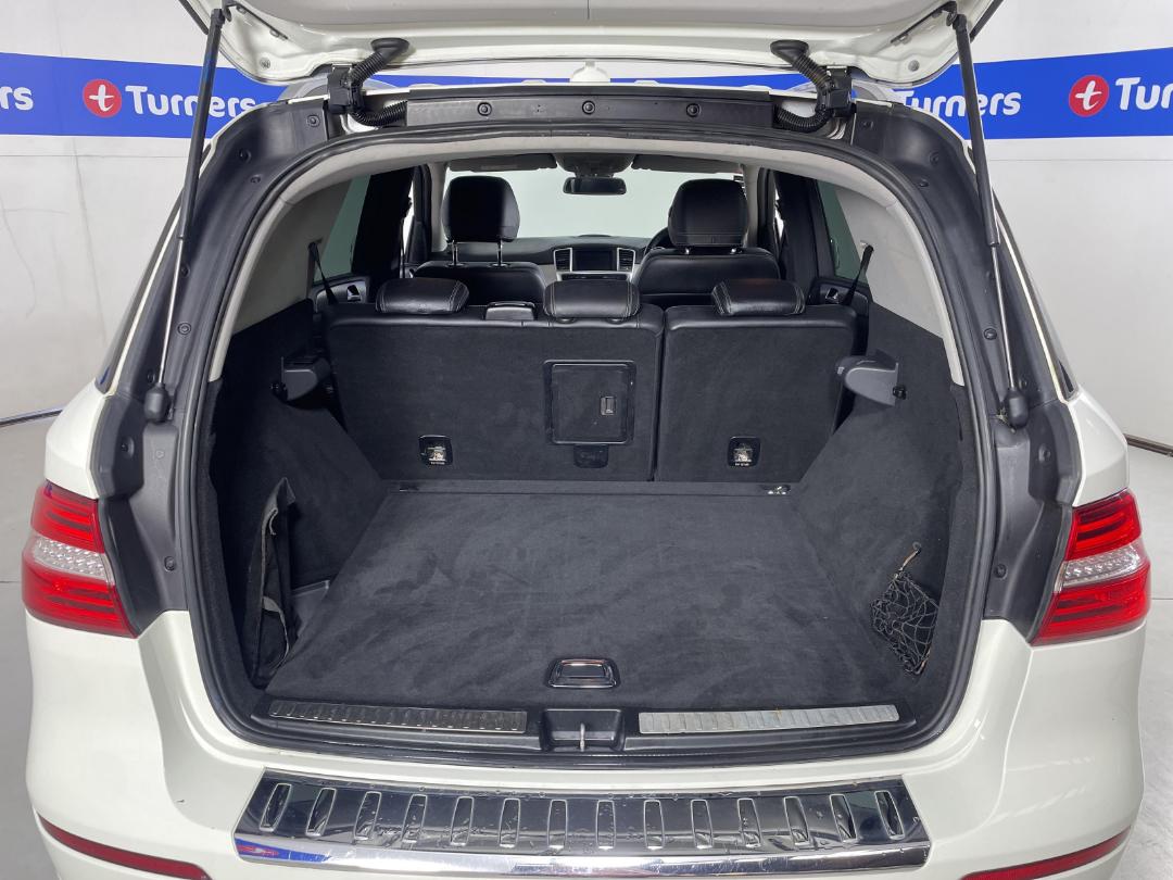 Photo '14' of Mercedes-Benz M-Class Photo '14' of Mercedes-Benz M-Class