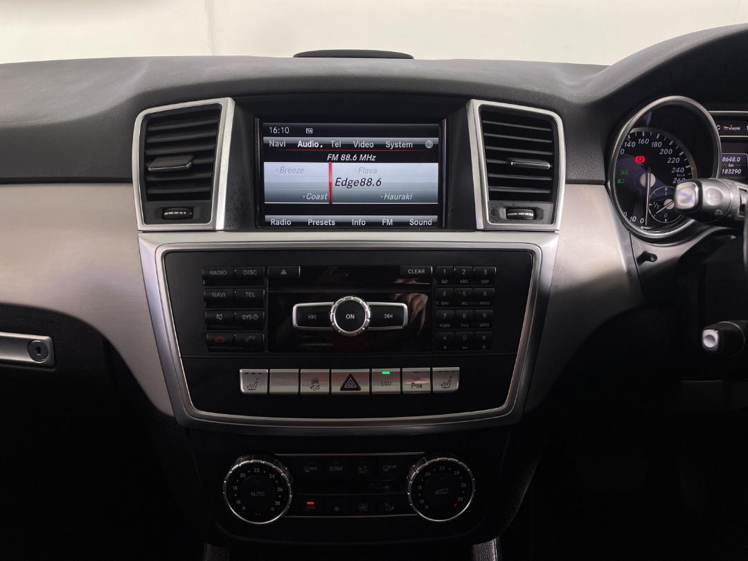 Photo '18' of Mercedes-Benz M-Class Photo '18' of Mercedes-Benz M-Class