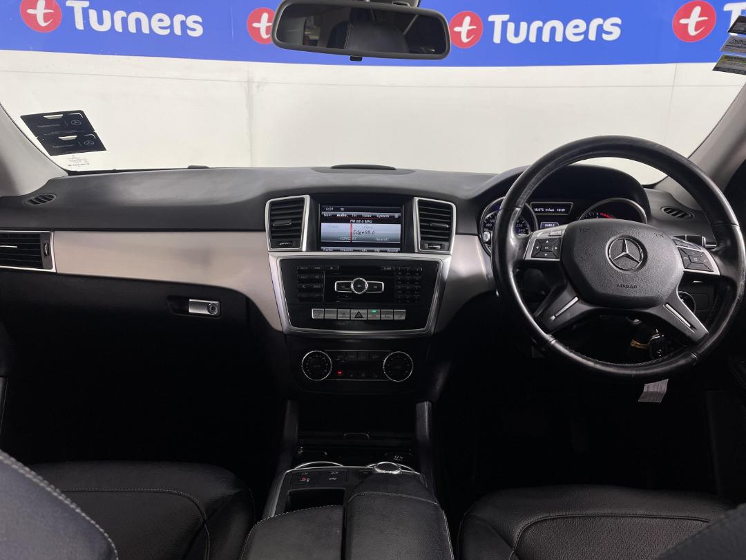 Photo '17' of Mercedes-Benz M-Class Photo '17' of Mercedes-Benz M-Class