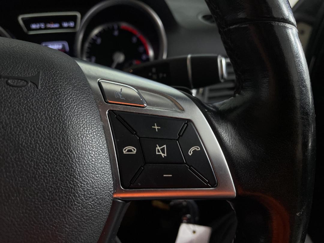 Photo '27' of Mercedes-Benz M-Class Photo '27' of Mercedes-Benz M-Class