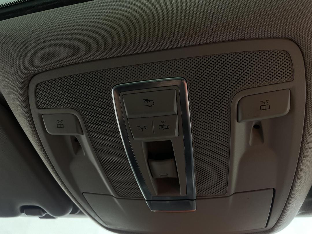 Photo '31' of Mercedes-Benz M-Class Photo '31' of Mercedes-Benz M-Class