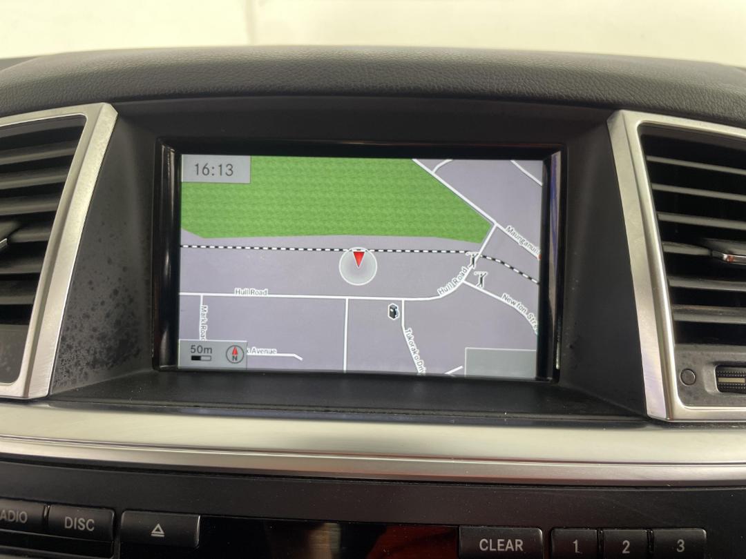 Photo '34' of Mercedes-Benz M-Class Photo '34' of Mercedes-Benz M-Class