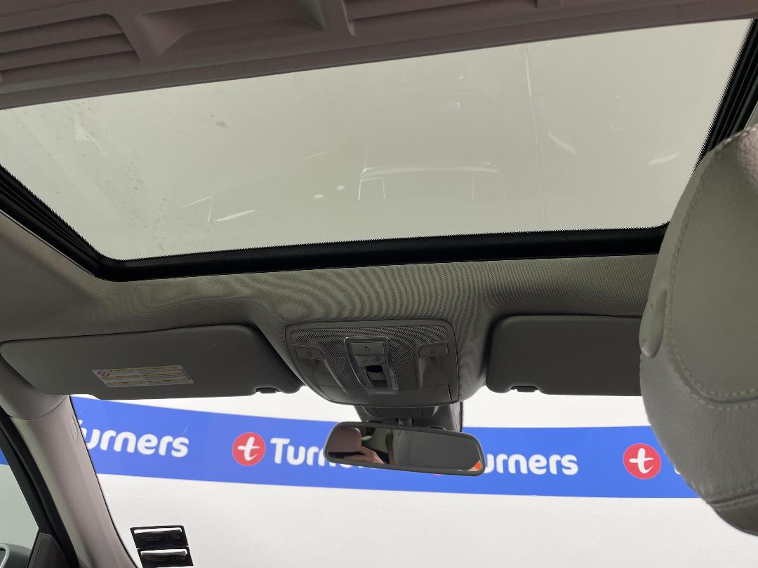 Photo '23' of Mercedes-Benz M-Class Photo '23' of Mercedes-Benz M-Class