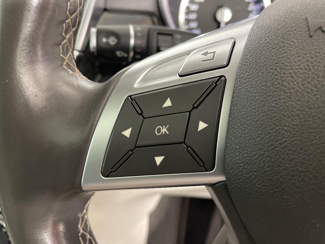 Photo '24' of Mercedes-Benz M-Class Photo '24' of Mercedes-Benz M-Class