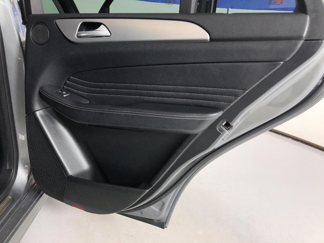 Photo '19' of Mercedes-Benz Ml350