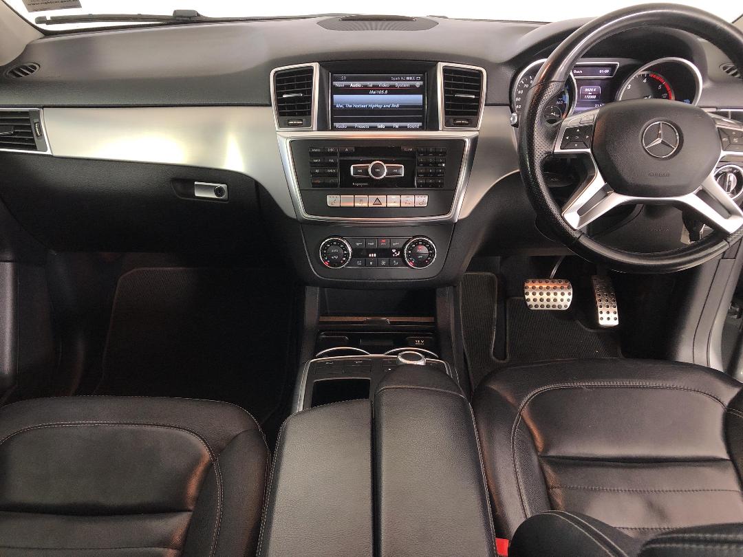 Photo '17' of Mercedes-Benz Ml350