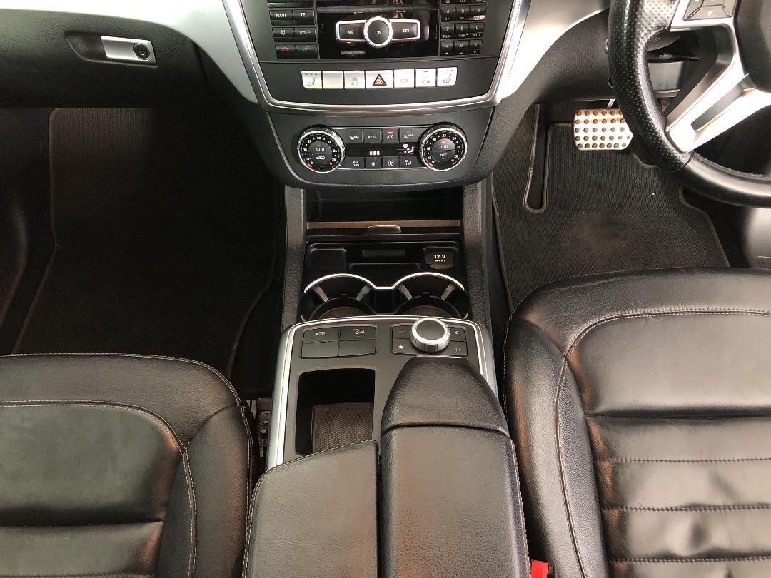 Photo '18' of Mercedes-Benz Ml350