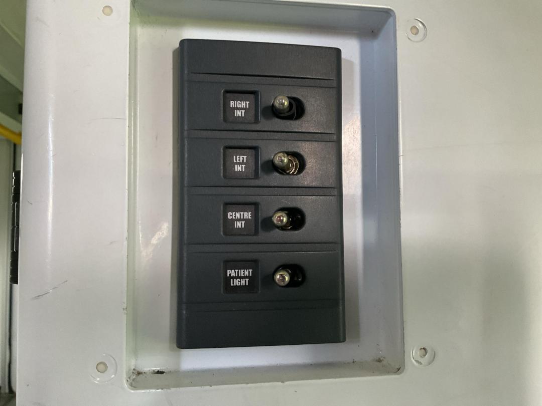 Photo '31' of Mercedes-Benz Sprinter C/C 319 CDI 3665 S Ambulance Photo '31' of Mercedes-Benz Sprinter C/C 319 CDI 3665 S Ambulance