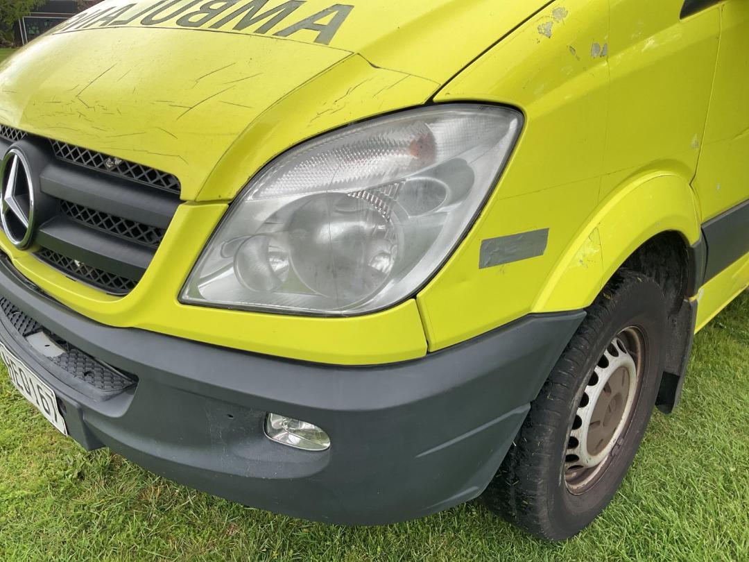 Photo '33' of Mercedes-Benz Sprinter C/C 319 CDI 3665 S Ambulance Photo '33' of Mercedes-Benz Sprinter C/C 319 CDI 3665 S Ambulance