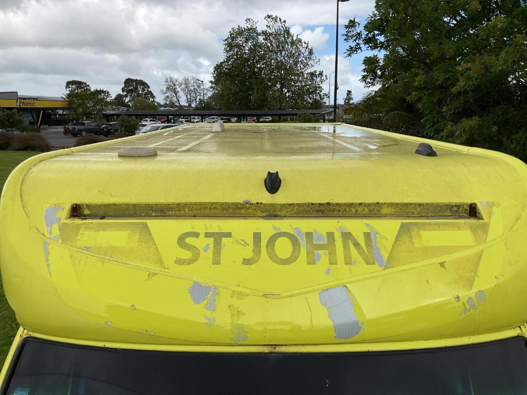 Photo '39' of Mercedes-Benz Sprinter C/C 319 CDI 3665 S Ambulance Photo '39' of Mercedes-Benz Sprinter C/C 319 CDI 3665 S Ambulance