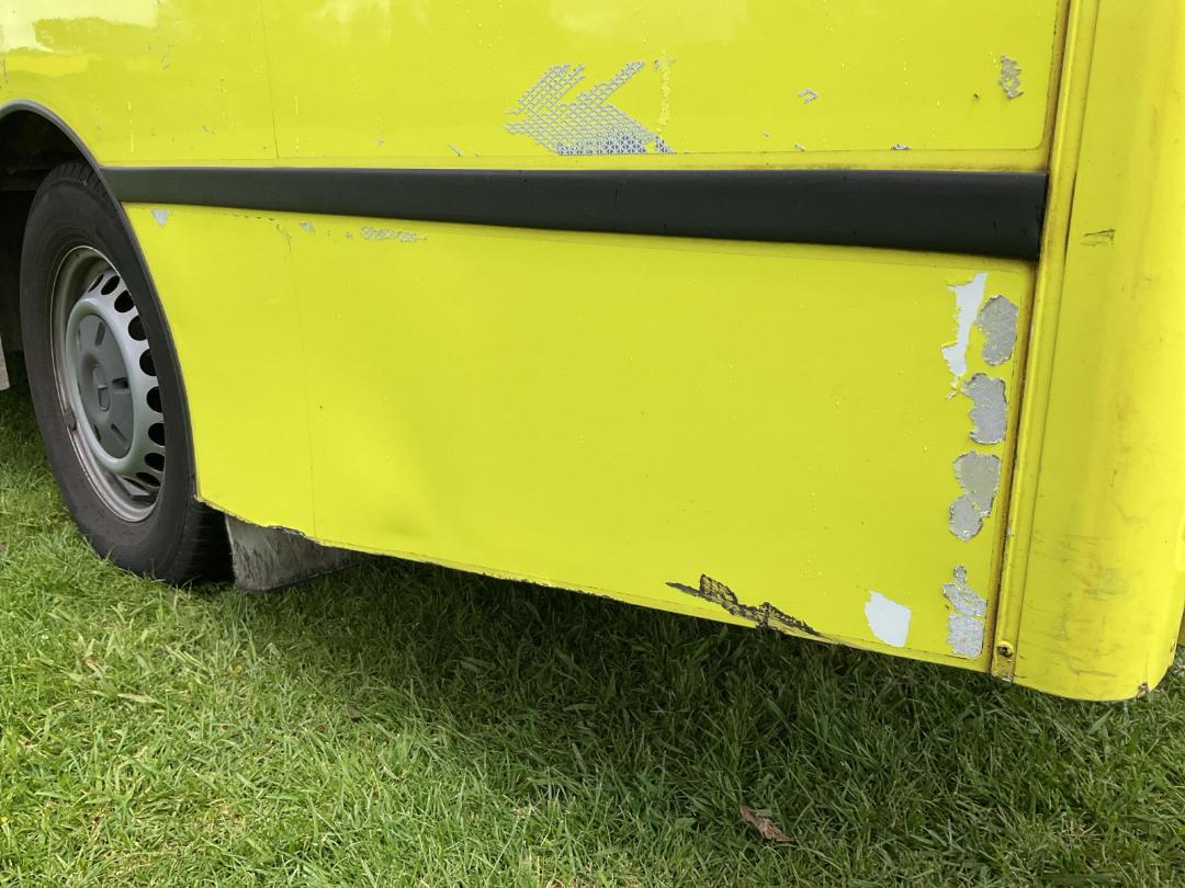 Photo '43' of Mercedes-Benz Sprinter C/C 319 CDI 3665 S Ambulance Photo '43' of Mercedes-Benz Sprinter C/C 319 CDI 3665 S Ambulance