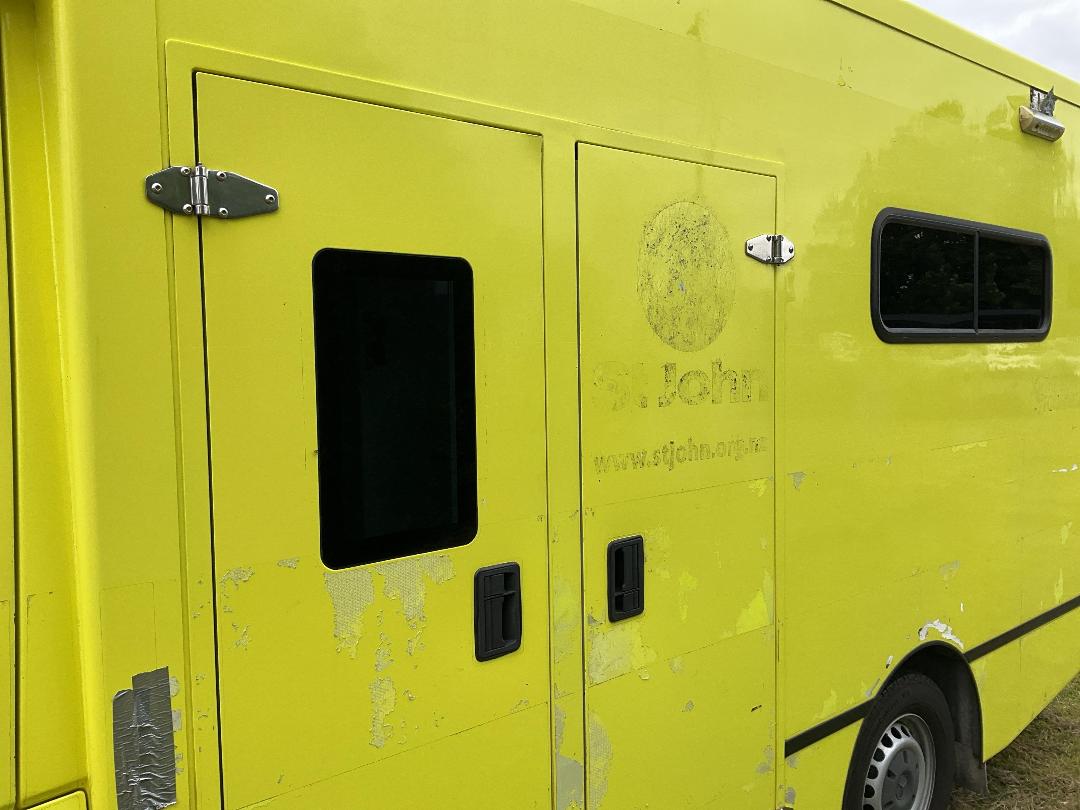 Photo '44' of Mercedes-Benz Sprinter C/C 319 CDI 3665 S Ambulance