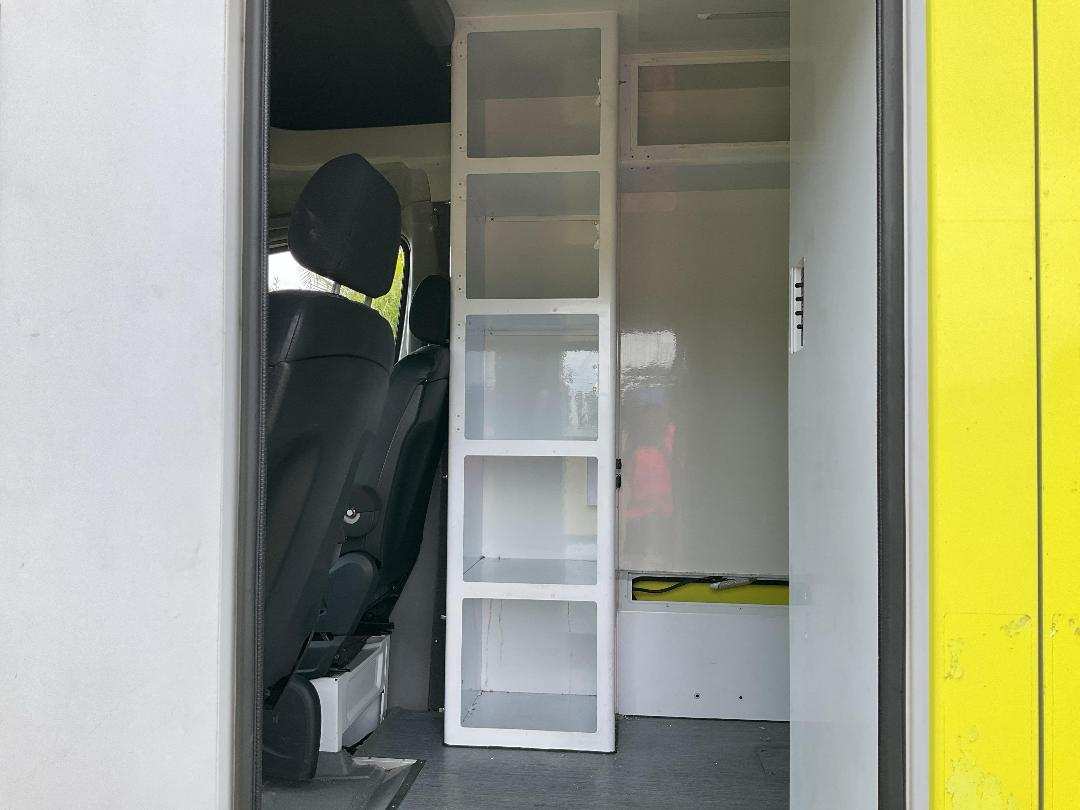 Photo '27' of Mercedes-Benz Sprinter C/C 319 CDI 3665 S Ambulance