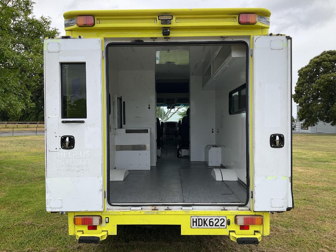 Photo '7' of Mercedes-Benz Sprinter C/C 319 CDI 3665 S Ambulance