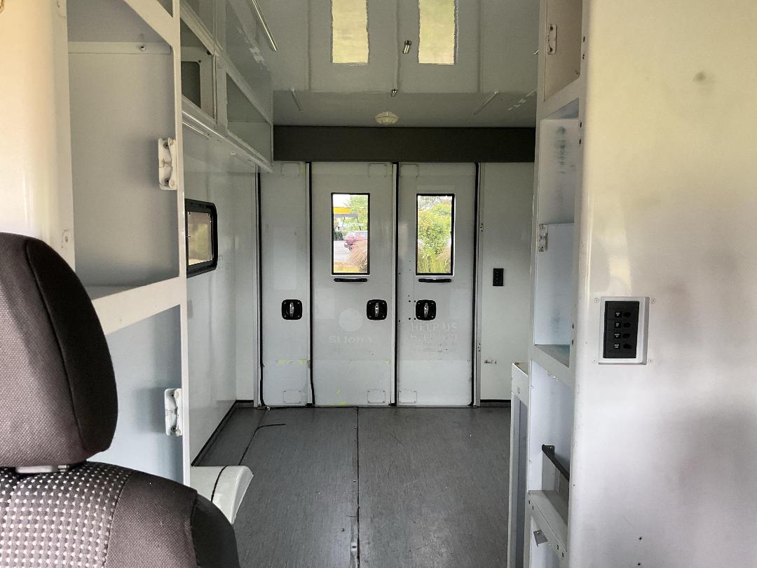 Photo '10' of Mercedes-Benz Sprinter C/C 319 CDI 3665 S Ambulance