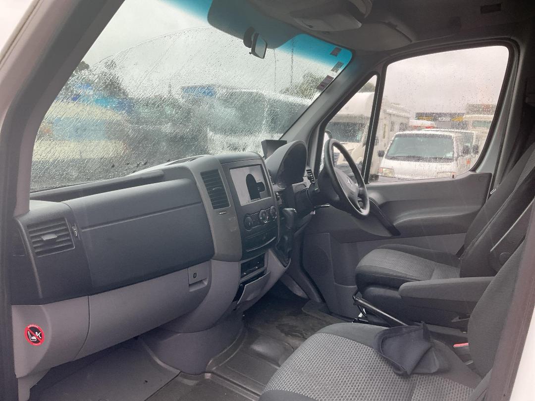 Photo '14' of Mercedes-Benz Sprinter C/C 319 CDI 3665 S Ambulance Photo '14' of Mercedes-Benz Sprinter C/C 319 CDI 3665 S Ambulance