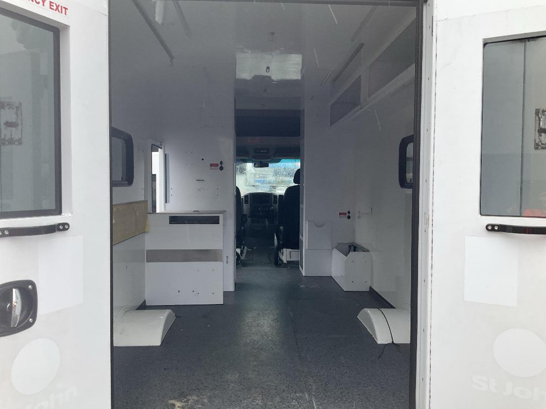 Photo '19' of Mercedes-Benz Sprinter C/C 319 CDI 3665 S Ambulance Photo '19' of Mercedes-Benz Sprinter C/C 319 CDI 3665 S Ambulance